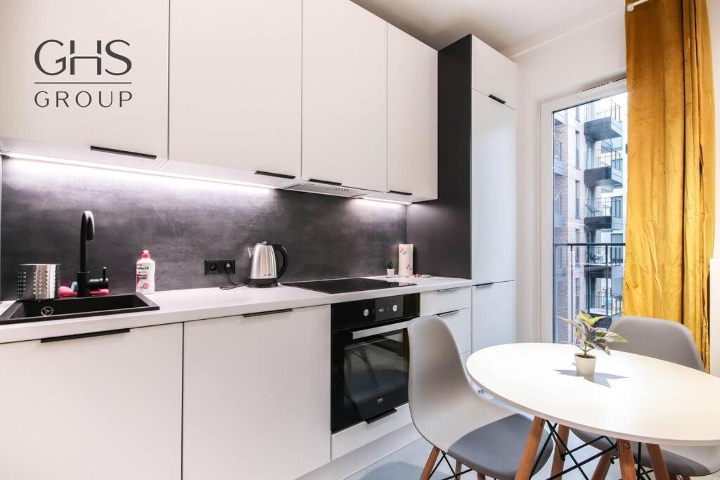 شقة Stylowy Apartament Blisko Dworca Glownego كراكوفيا المظهر الخارجي الصورة