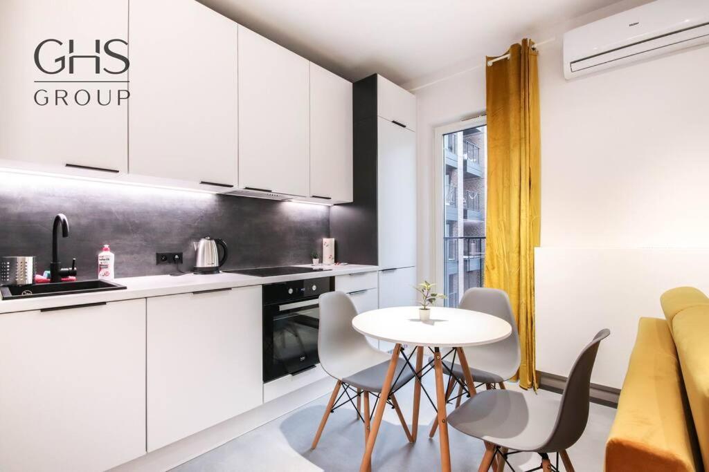 شقة Stylowy Apartament Blisko Dworca Glownego كراكوفيا المظهر الخارجي الصورة